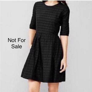 Gap Fit & Flare Black Eyelet Dress Size 4